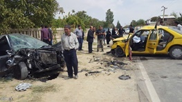 تصادف ۲۰۶ و تاکسی در ارومیه، ۷ مصدوم برجای گذاشت  عکس