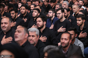 دومین شب مراسم عزاداری حضرت اباعبدالله الحسین (ع) در حسینیه امام خمینی