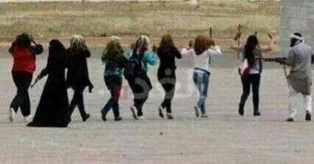 نجات 19 زن از بازار برده فروشی داعش در عراق