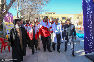 بازدید رئیس جمعیت هلال‌احمر  از بیت تاریخی حضرت امام در خمین