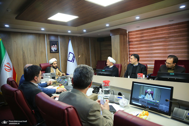 عارف نیا: جنگ روایت ها در گرفته و روایت های ناصوابی پیرامون امام و انقلاب اسلامی ارائه می شود/ ملانوری: از نگاه صرفا تاریخی به حضرت امام پرهیز کنیم/ لطیفی: آماده انجام  یک کار مشترک حرفه ای از نظر مضمون و محتوا هستیم