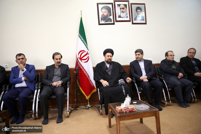 دیدارمدیران و جمعی از اعضای تحریه موسسه مطبوعاتی ایران و خبرگزاری ایرنا با سید حسن خمینی