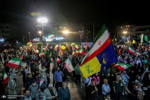 تجمع شبانه میدان انقلاب