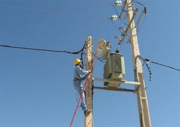 12 کیلومتر شبکه فشار ضعیف برق در مریوان احداث شد