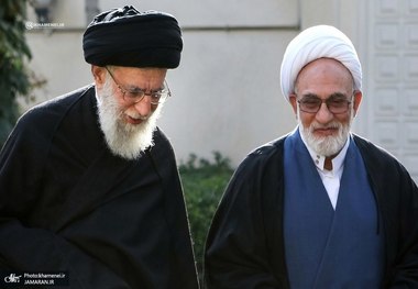 تصاویری منتشر نشده از حجت الاسلام والمسلمین صالحی منش در کنار رهبر معظم انقلاب