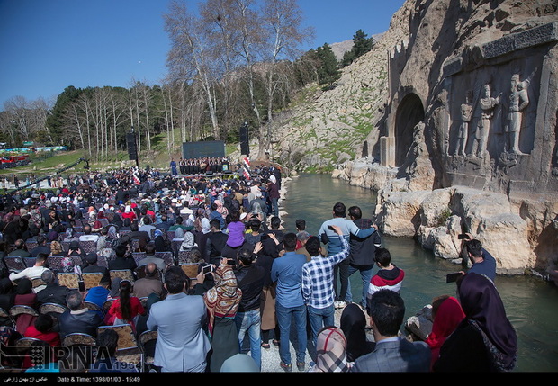 بیش از 42 هزار گردشگر از تاق بستان دیدن کردند