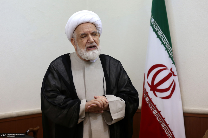 دیدار مهدی کروبی با سید حسن خمینی و جمعی از فعالان سیاسی