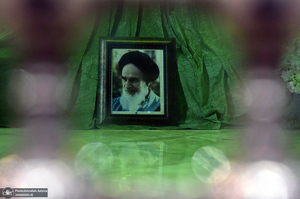 محفل انس با قرآن در حرم مطهر امام خمینی(س)