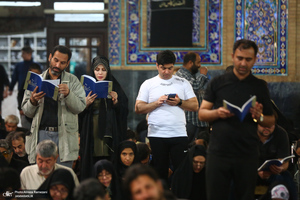 مراسم دعا و احیای شب بیست و یکم ماه رمضان در حرم امام رضا(ع)