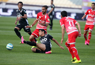 پیروزی تیم فوتبال سیاه جامگان مشهد در برابر پرسپولیس تهران