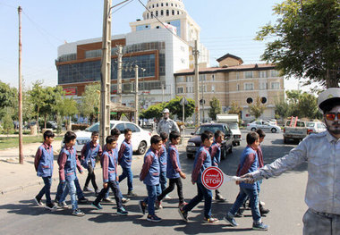 کمک مردان رباتیک به ترویج فرهنگ ترافیکی