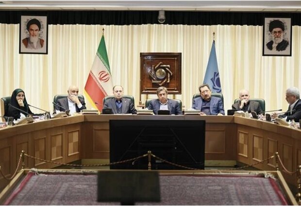 بررسی پیشنهادهایی برای تسهیل واردات کالاهای اساسی به کشور/ اقدامات لازم برای نظارت بر بازار
