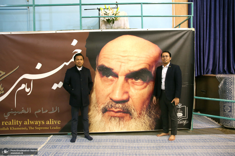 بازدید محمد بن سیو وزیر کشاورزی  و امنیت غذایی کشور مالزی از  بیت امام خمینی (س) در جماران