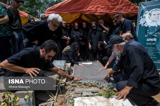 روز شلوغ قطعه هنرمندان با خاکسپاری ۳ هنرمند + تصاویر