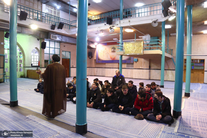 بازدید اقشار مختلف مردم از بیت امام خمینی (س) در جماران-1