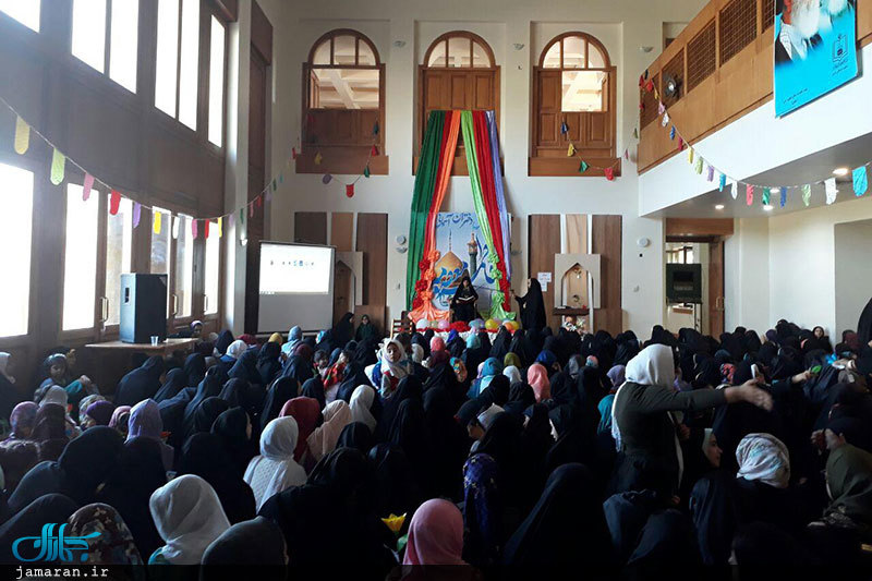 مراسم بزرگداشت روز دختر در بیت تاریخی حضرت امام در خمین