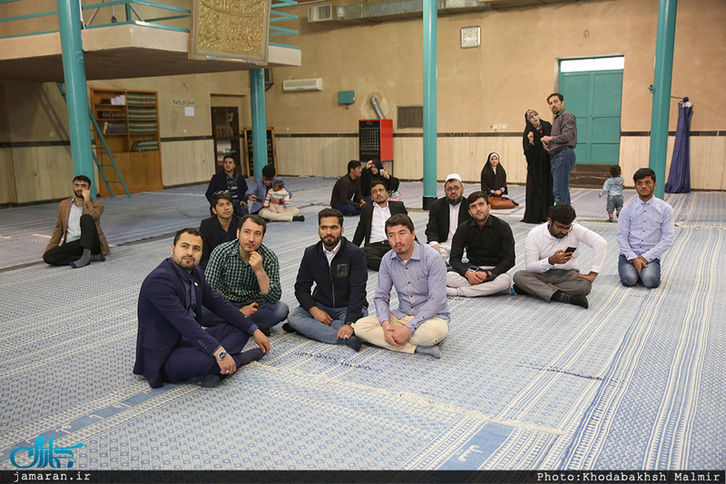 بازدید گردشگران خارچی از بیت امام خمینی (س) در جماران