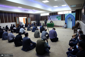 مراسم سالروز میلاد حضرت زهرا(س) و امام خمینی(ره) در موسسه تنظیم و نشر آثار امام(ره)