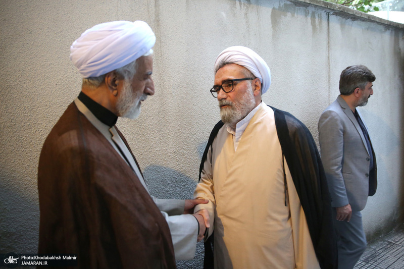 مراسم وداع با پیکر آیت الله حسن صانعی (ره) در جماران