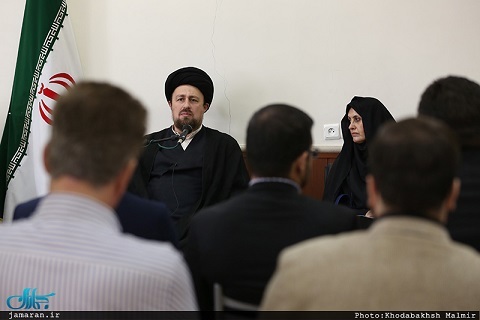 سید حسن خمینی: کسی که سر مردم کلاه می گذارد، در بلندمدت ضرر خواهد دید/ مردم به علامت «استاندارد» اعتماد دارند