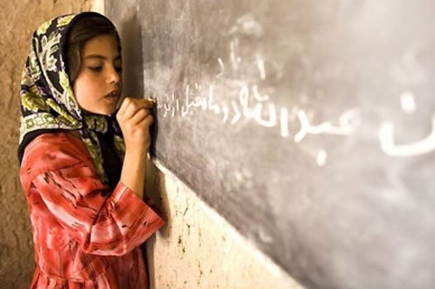 بیش از ۳۵۰۰۰ دانش آموز عشایر در آذربایجان غربی تحصیل می کنند