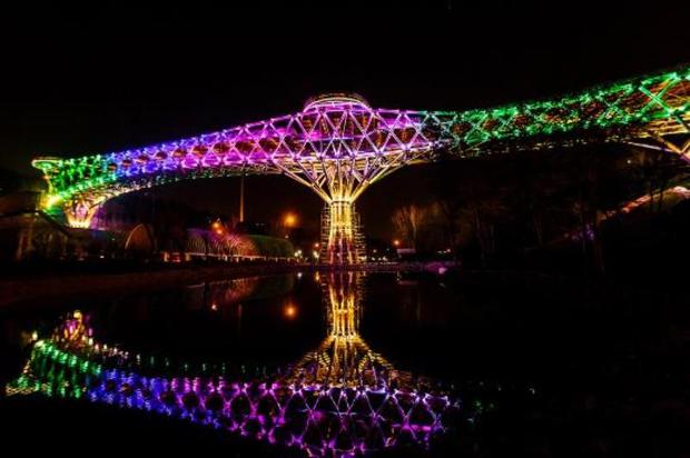 107 هزار متر نورپردازی در شهر تهران اجرا شد