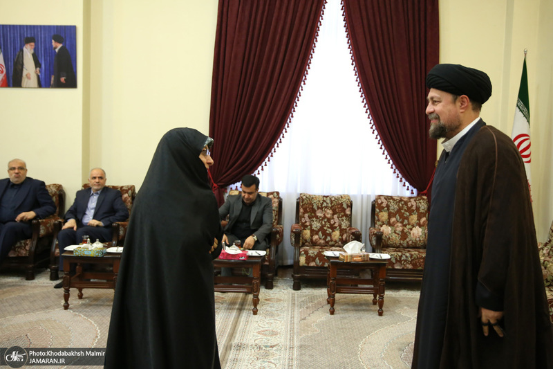 حاشیه تجدید میثاق رئیس جمهور و اعضای دولت با آرمان های حضرت امام خمینی (س)