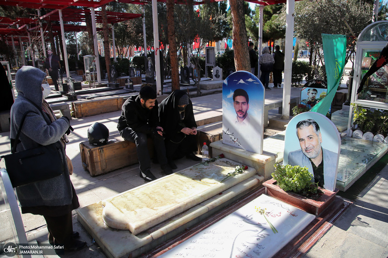 مهمانی لاله ها در قطعه شهدای بهشت زهرا