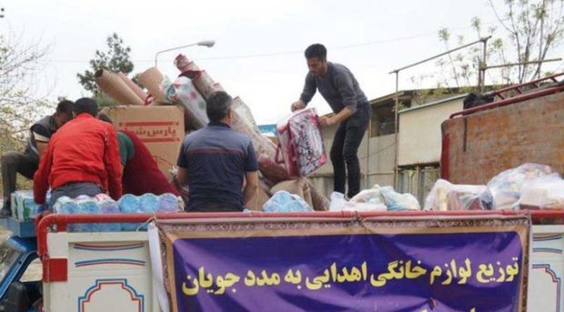 توزیع لوازم خانگی بین مددجویان سیل زده ایلام آغاز شد