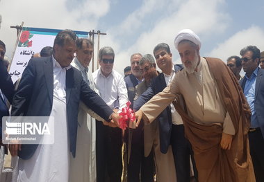 سرپرست وزارت آموزش و پرورش کلنگ ساخت دانشگاه فرهنگیان چابهار را به زمین زد