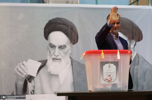 مرحله دوم انتخابات ریاست جمهوری چهاردهم در حسینیه جماران - 4