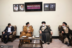 ادای احترام سید عمار حکیم نسبت به حضرت امام خمینی (س)