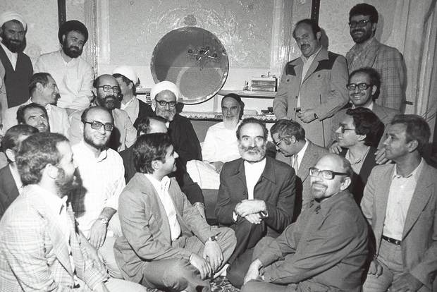 واجب المسؤولین تجاه الشعب