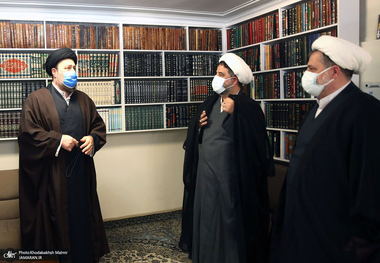 حضور سید حسن خمینی در منزل آیت الله جلالی خمینی(ره) 