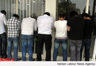 مصدومیت 18 نفر با سلاح گرم و سرد در زرند  بازداشت 6 نفر از عاملان درگیری