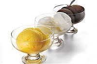 یک اسکوپ بستنی چقدر کالری دارد؟