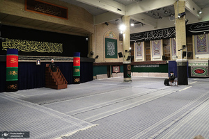 مراسم عزاداری شب عاشورای حسینی (ع) در حسینیه امام خمینی