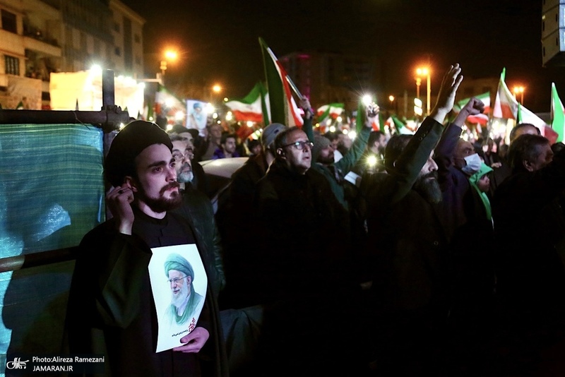 تجمع مردمی در میدان انقلاب اسلامی تهران