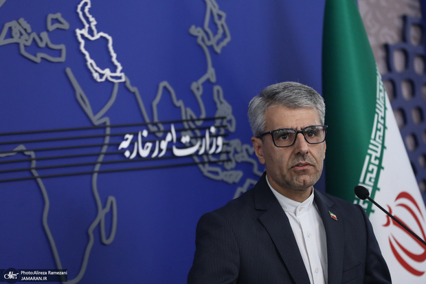 سخنگوی وزارت خارجه: ملاک ایران رفتار و موضع‌گیری آمریکا در میز مذاکره است/ ترجیح می‌دهیم در فضای رسانه‌ای مذاکره نکنیم/ در مورد آینده گفتگوها منتظر اعلام نظر عمان خواهیم ماند/ ایران نه نایبی در منطقه دارد و نه نیازی به آن دارد