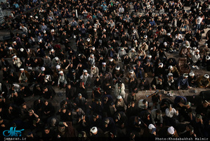 مراسم احیاء شب بیست و یکم ماه مبارک رمضان درحرم مطهر امام خمینی (س) /2