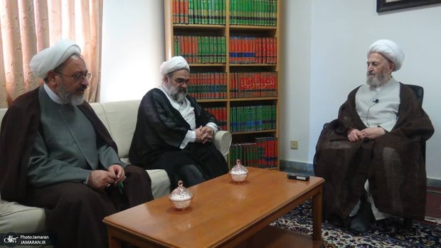 دیدار اعضای شورای سیاستگذاری همایش وکلای شرعی امام خمینی(س) با آیت‌الله سبحانی