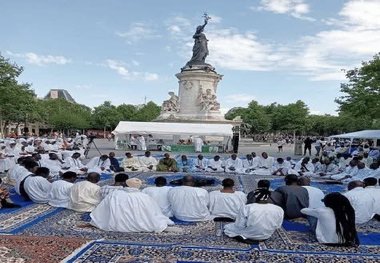 لو فیگارو: تجمع صوفی ها در قلب پاریس جنجال به پا کرد