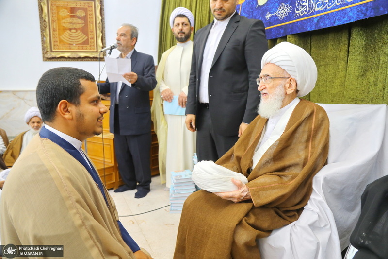 مراسم جشن عید غدیر و عمامه‌گذاری طلاب در بیت مراجع  تقلید و علما