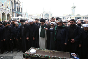 مراسم شییع و نماز
