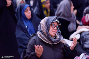 مراسم شب میلاد حضرت زهرا (س) و فرزند برومندش حضرت روح الله در حرم امام خمینی