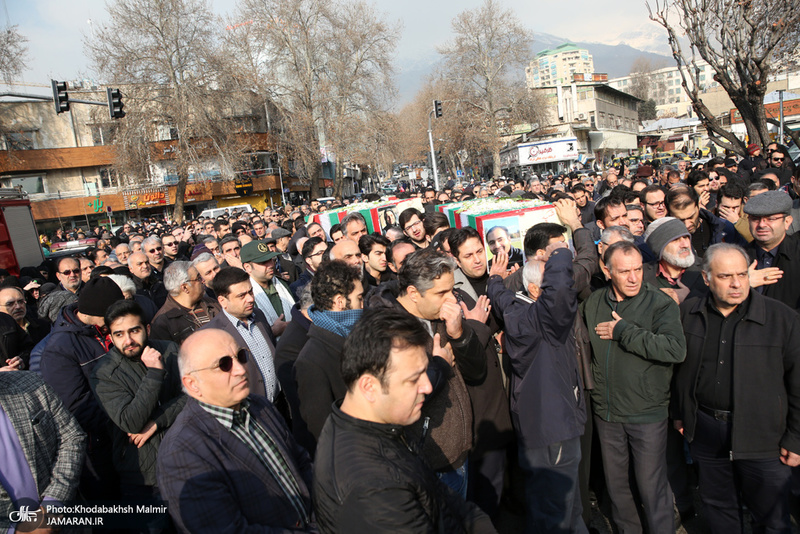 اقامه نماز سید حسن خمینی بر پیکر ٣ تن از شهدای سانحه هواپیمای اوکراینی