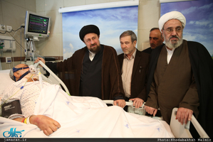 عیادت سید حسن خمینی از حجت الاسلام و المسلمین سید مهدی طباطبایی
