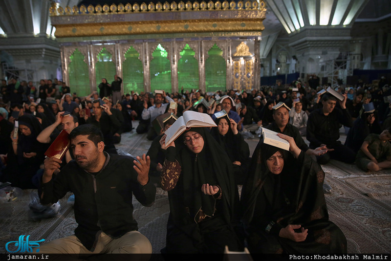 مراسم احیاء شب بیست و یکم ماه مبارک رمضان درحرم مطهر امام خمینی (س) /2