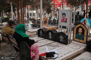 مهمانی لاله ها در قطعه شهدای بهشت زهرا