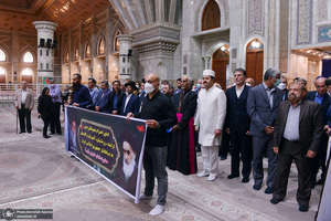 ادای احترام پیروان ادیان الهی نسبت به ساحت مقدس امام خمینی (س)